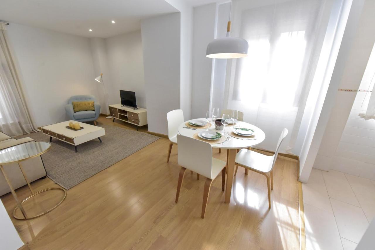 New! Retro Apartment In Central Neighbourhood Sevilla Exteriör bild